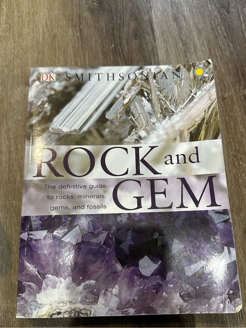 Smithsonian Rock and Gem Guide